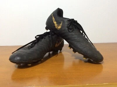 buy soccer boots online