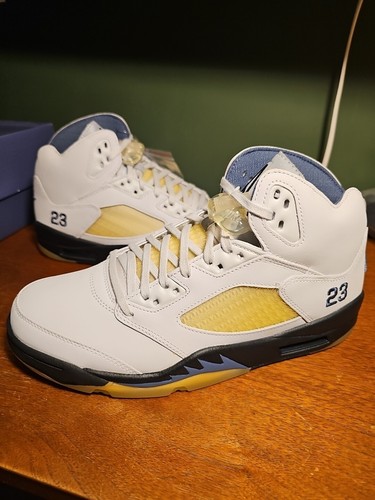 DS Brand New Air Jordan 5 x A Ma Maniere “Dawn” Size 12.5W/11M - Picture 3 of 10