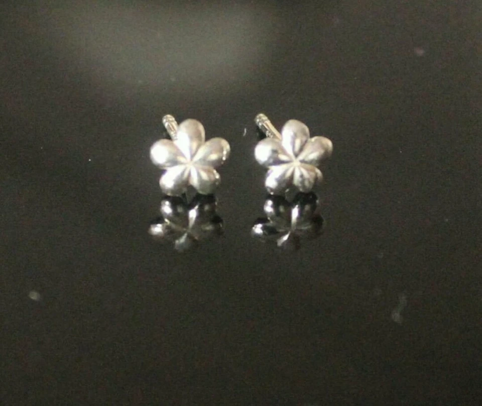 Pendiente minimalista oreja nariz flor pequeña piercing floral oro macizo 14k regalo Foto 4 de 4
