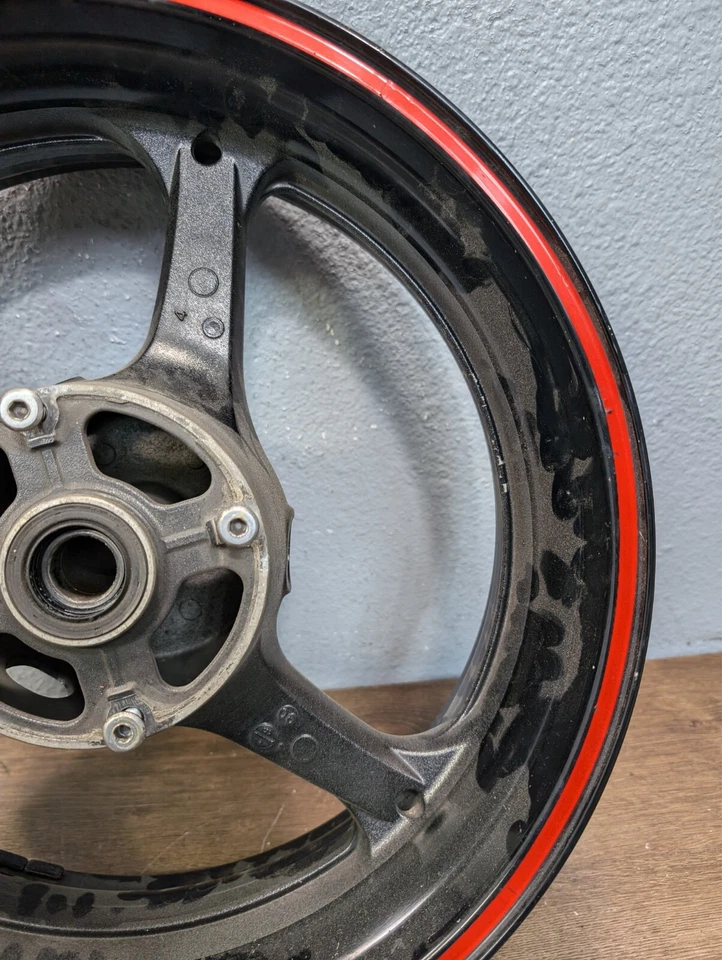 Llanta trasera Honda CBR1000RR CBR 1000 RR 2004-2007 OEM - 42650-MEL-D20ZC Foto 2 de 4