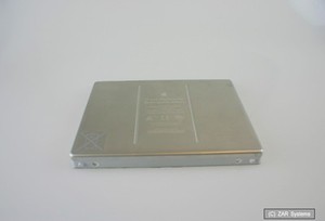 Original APPLE Akku / Accu für Macbook Pro 15 Zoll, 020-4930-A, Silber, DEFEKT