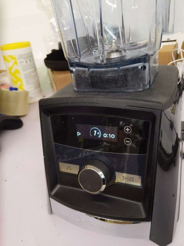Vitamix A3300 Ascent Series Smart Blender, Professional-Grade, 64 oz--VERY GOOD - Picture 2 of 2
