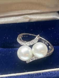 10k Gold White Gold Pearl Diamond Ring 3.9 Grams Solid Gold 10k Size 7