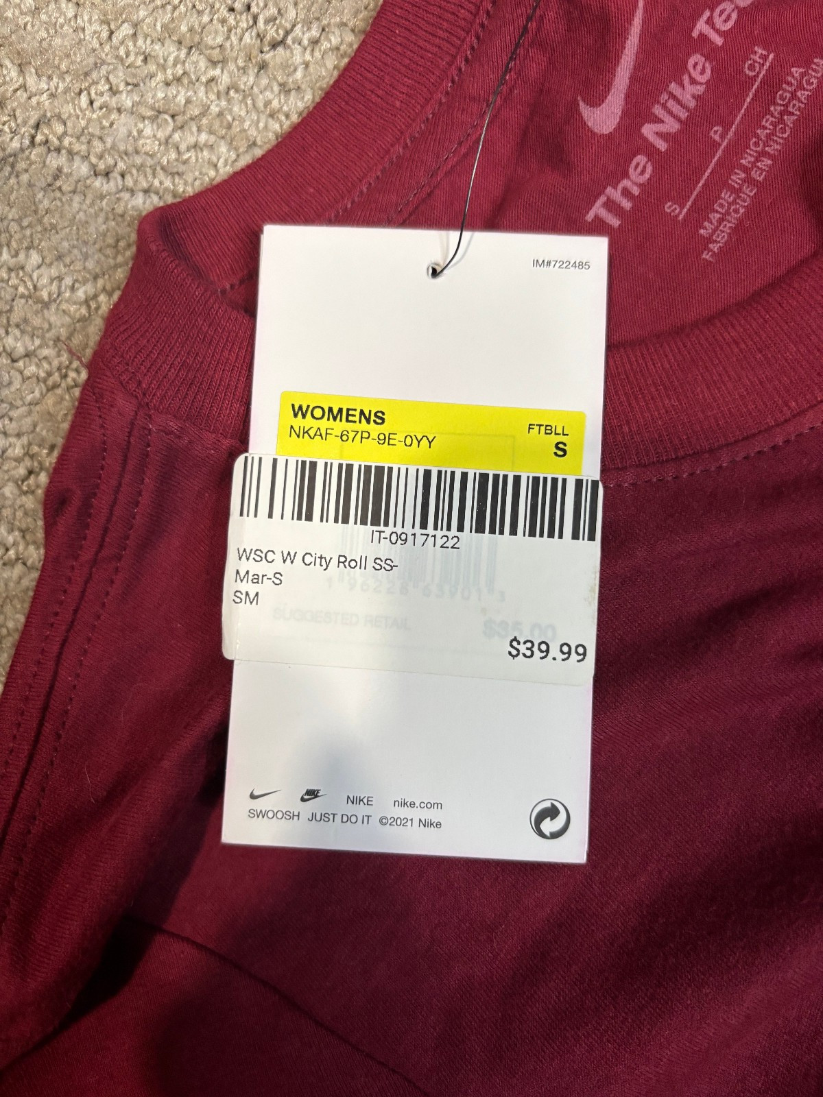 BNWT Nike Washington Commanders Shirt Womens Small S NFL Red The Nike Tee thumbnail 5