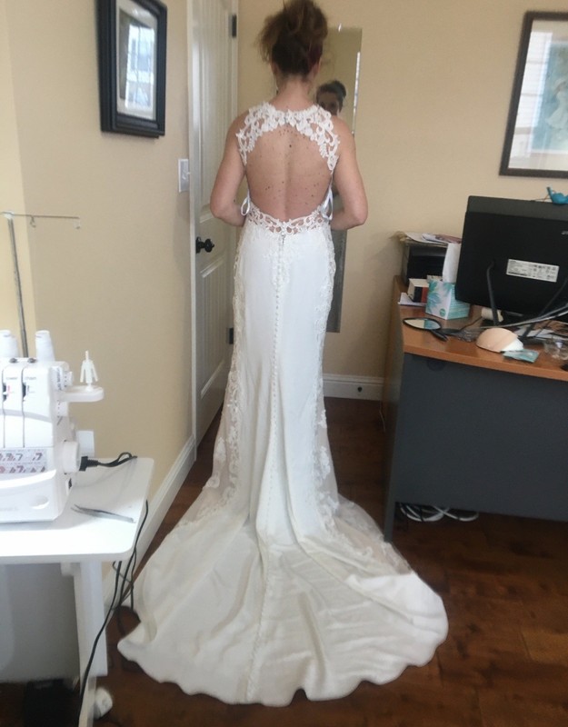 Mon Cheri Elegant White Lace Backless Wedding Dress Gown