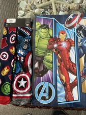 NEW Marvel Avengers Captain America Adult Crew Socks 2 Pack + Avengers Gift Bag