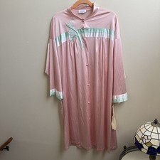 NWT old Stock Vintage Vanity Fair Robe Nightgown Housecoat Pastel Seashell Large
