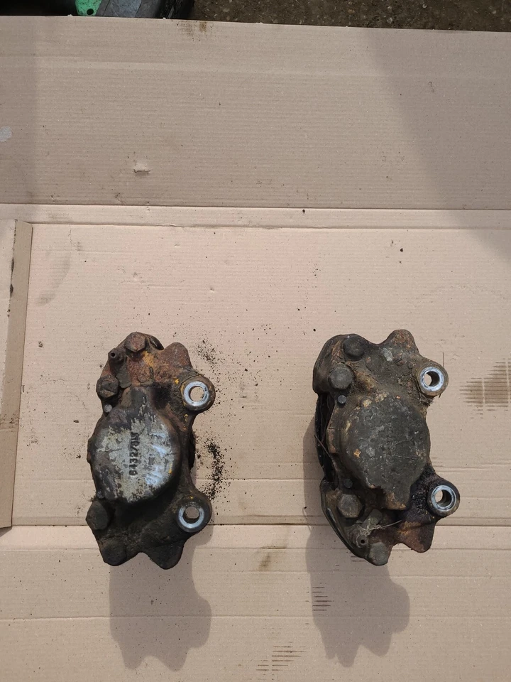 Pinzas de freno delanteras derechas Bentley Eight Foto 2 de 4