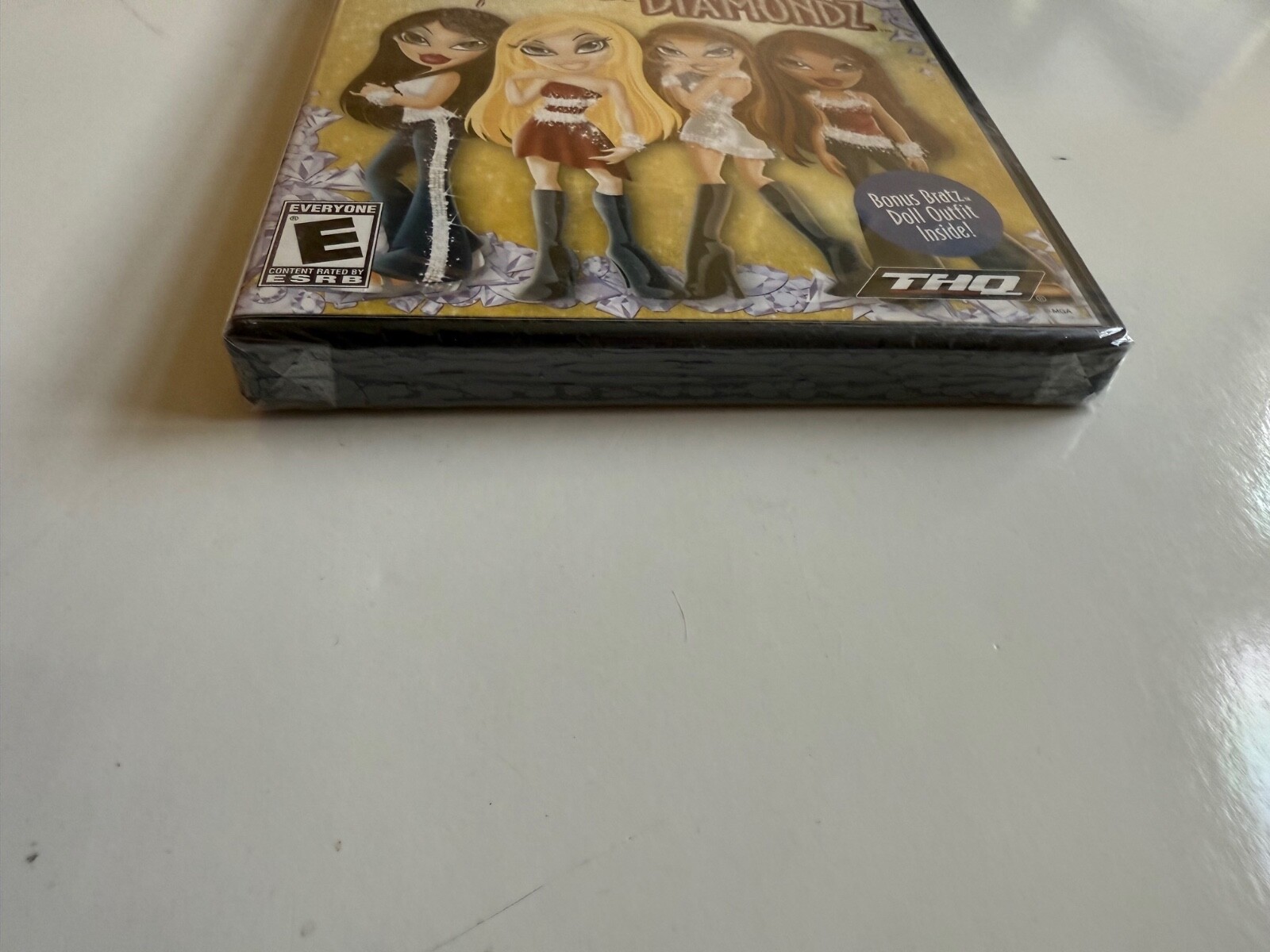 Bratz: Forever Diamondz (Sony PlayStation 2, 2006) PS2 with Bonus Outfit New OOP