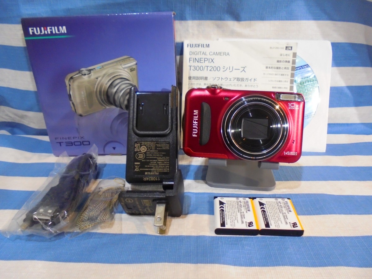 Fujifilm FinePix T300 RED metallic,14MP,10x,f/3.4,3in from Japan