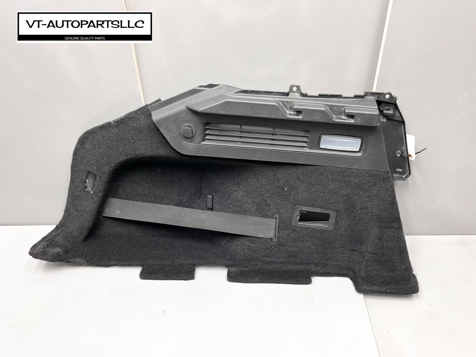 ⭐️2017-2020 MASERATI LEVANTE TRUNK LEFT DRIVER SIDE QUARTER TRIM COVER PANEL OEM