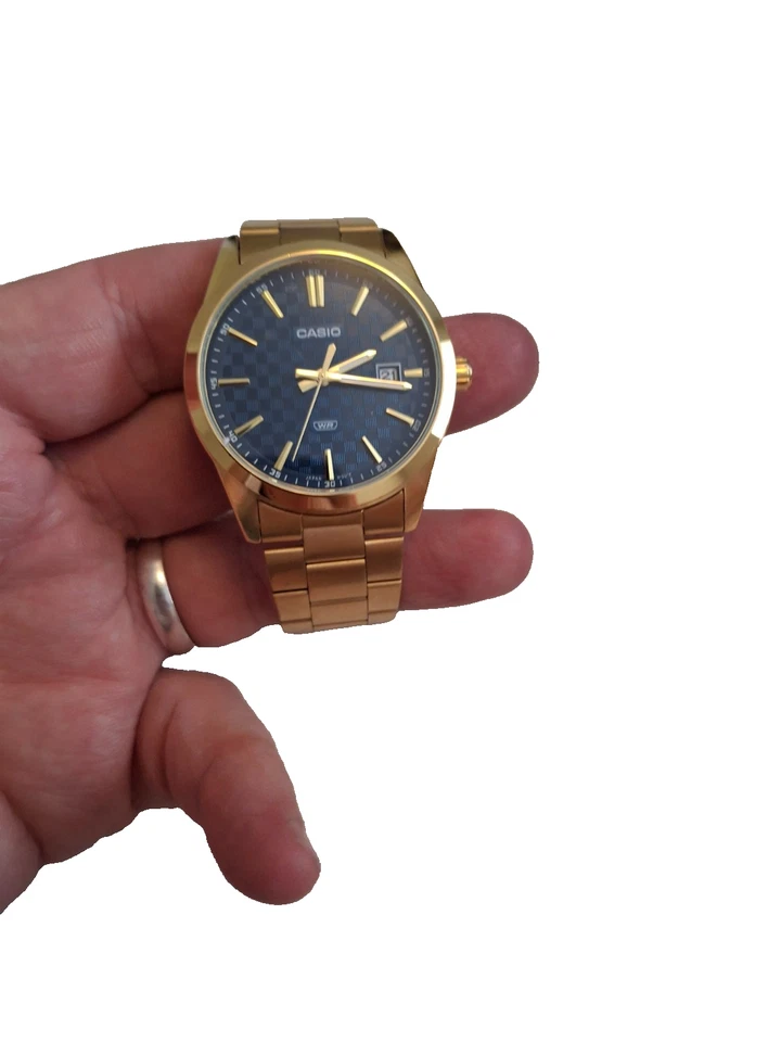 Casio Men's Standard Gold Tone Stainless Steel Easy Reader Watch - Image 2 of 4