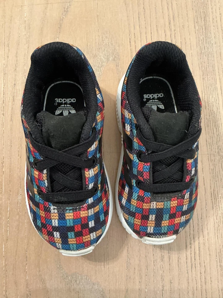 Nike Zapatos Niño Pequeño Talla 5C, Tenis Adidas, Botas Patrulla Canina Lote de 3 Talla 5 Foto 4 de 4