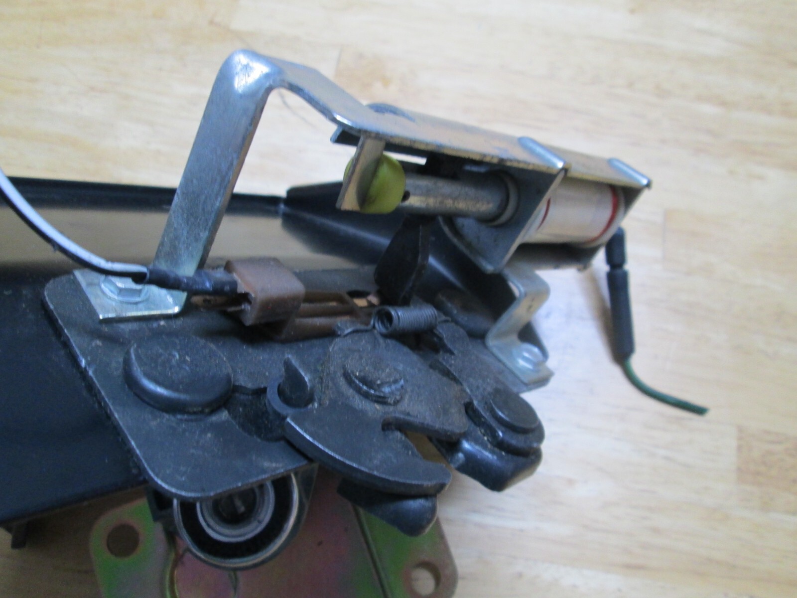 1989 1991 CHRYSLER MASERATI TC Trunk Lock Latch And Stricker OEM