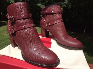 rockstud block heel bootie