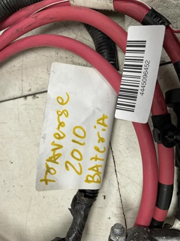 Chevrolet Traverse 2010 cable de batería positivo OEM+ Foto 2 de 4