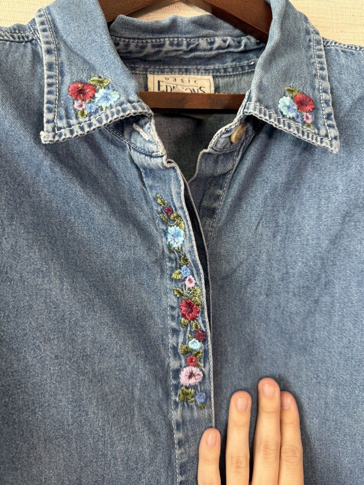VTG Basic Edition Plus Denim Floral Embroidered B… - image 3