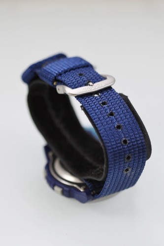 Timex Trailrunner Herren Grau Blau Plastik Nylon 100m Licht Datum Chrono Alarm - Bild 2 von 6