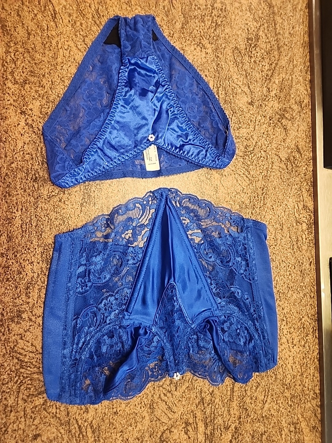 Picture 3 of 5