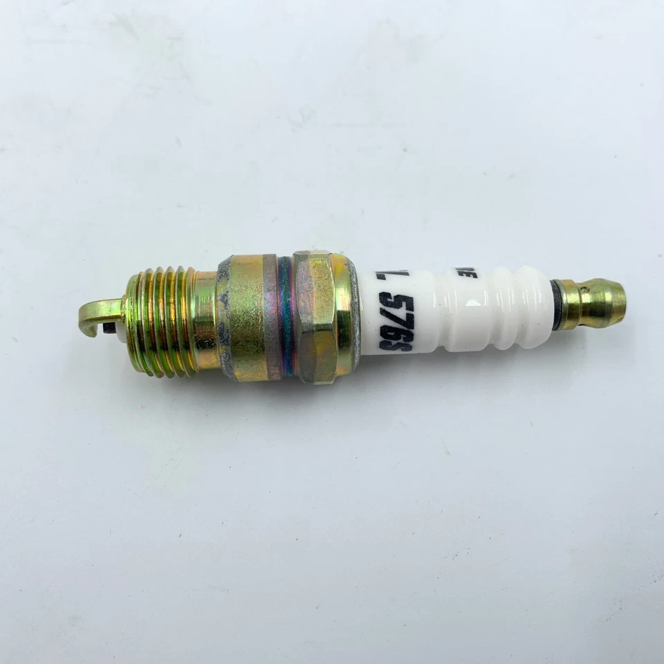 Juego de 4 bujías de cobre Accel 0576S-4 Shorty Foto 3 de 3