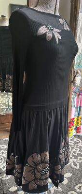 La-El Couture Women dress  Large  Mid Century Modern Knit Top Black W Tan Flower