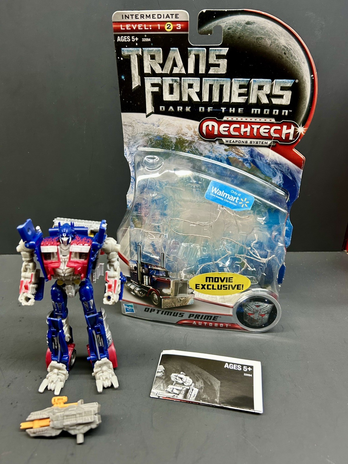 Transformers: DOTM Walmart Exclusive Deluxe OPTIMUS PRIME 100% Complete & Boxed!