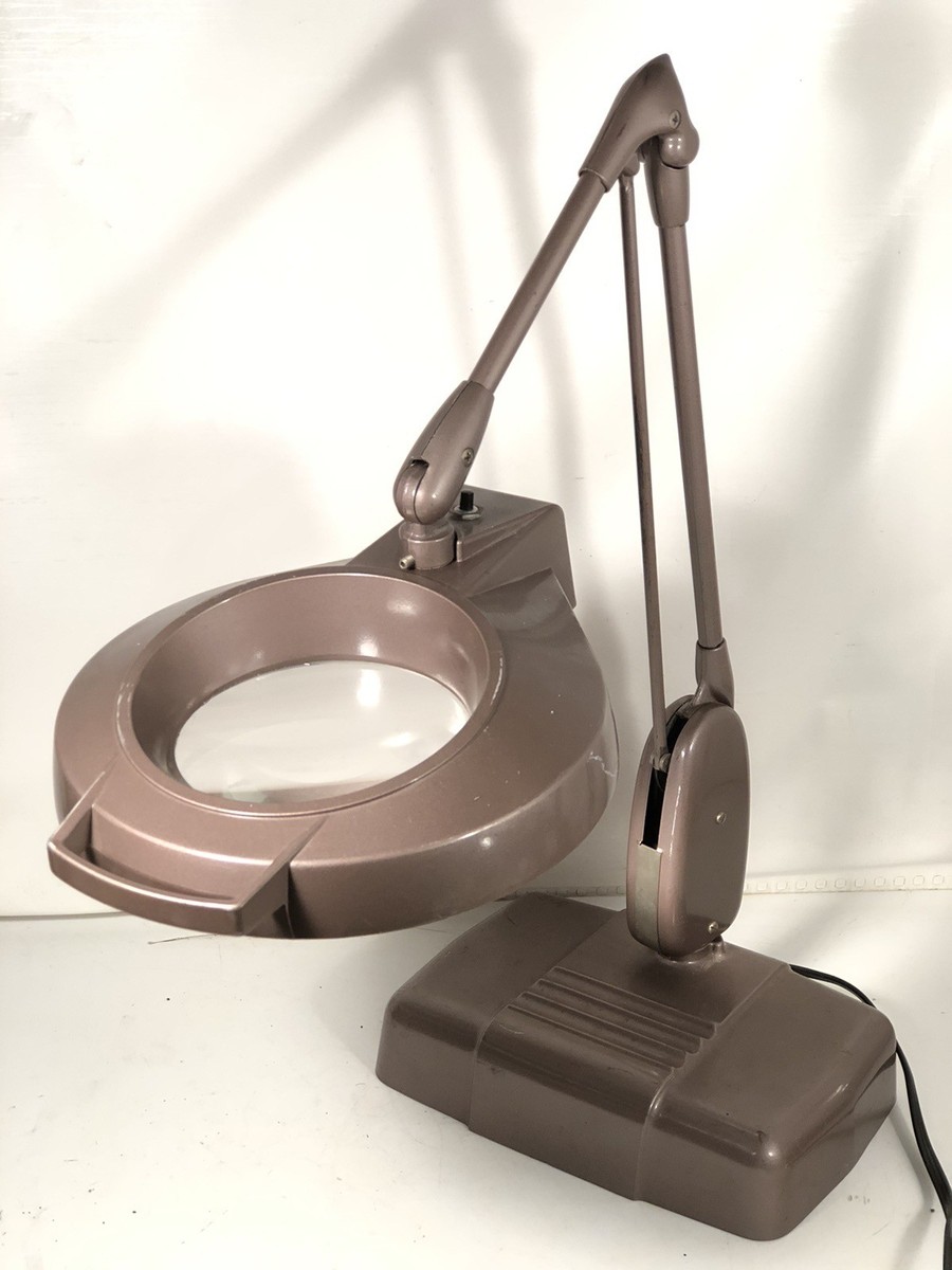 Vintage Dazor M-1470R Floating Magnifying Articulating Desk Lamp
