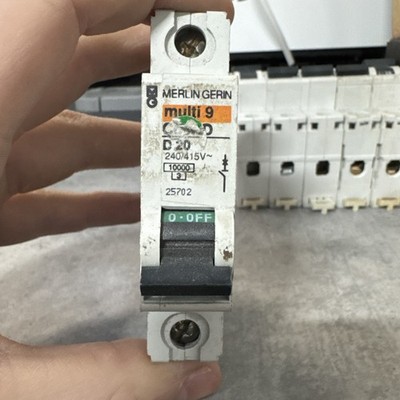 Merlin Gerin MCB 20 AMP einpoliger Schutzschalter Typ D 20A Multi9 C60HD120 25702