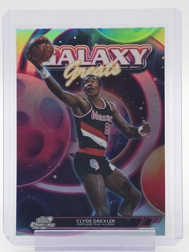 CLYDE DREXLER 2025-26 TOPPS COSMIC CHROME GALAXY GREATS REFRACTOR #GG-13 Q6793