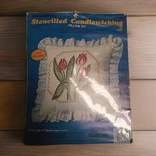 CREATIVE MOMENTS STENCILLED CANDLEWICKING PILLOW KIT  8321- NEW 14  SQ.