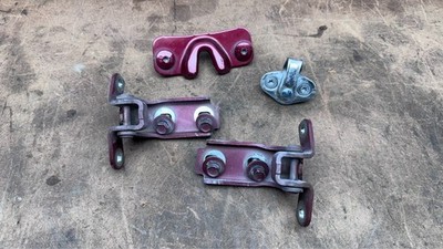 2010 CAMARO SS DOOR HINGES UPPER AND LOWER PLUS STRIKE 10 11 12 13 14 15
