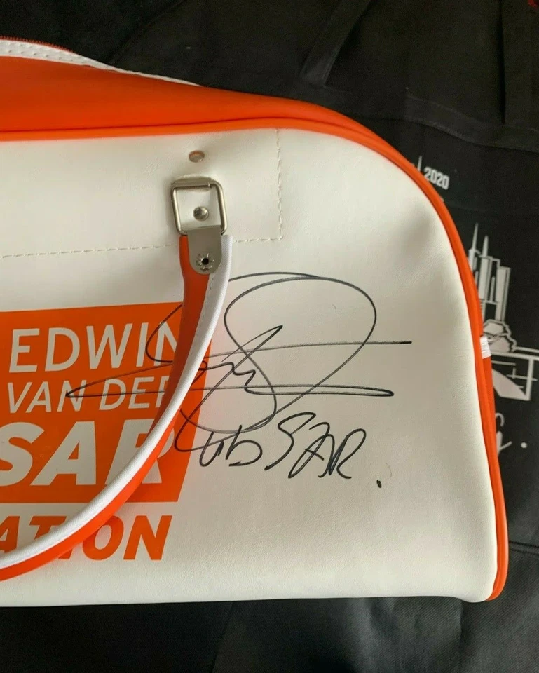 FOOTBALL EDWIN VAN DER SAR SGINATURE BAG FOUNDATION WITH COA - Bild 2 von 4