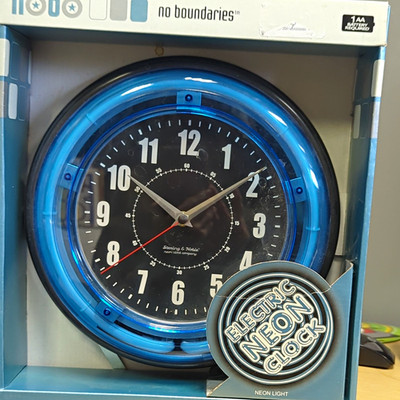 No Boundaries ネオンクロック 壁掛け時計 nobo No Boundaries Neon Light Analog Quartz Round Wall Clock Blue