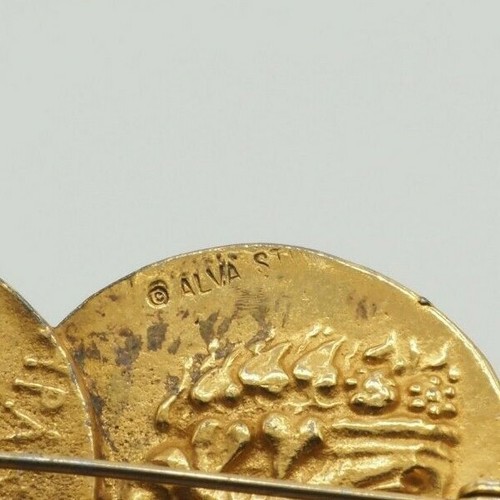 Vintage ALVA studios Roman Greek coins replica gold tone dual 2 in 1 pin brooch - Imagen 4 de 5