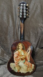*RARE* VINTAGE COLLECTOR'S MANDOLIN, READY TO PLAY**SEE VDO**