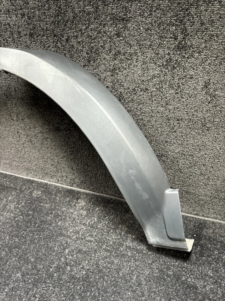 Land Rover Discovery 2018 guardabarros trasero derecho moldeado OEM HY32290E32AC Foto 4 de 4