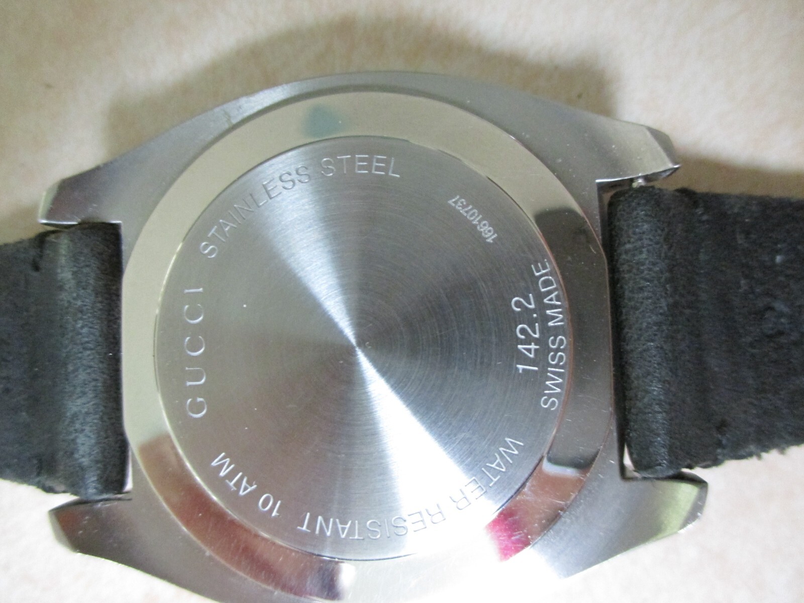 Gucci Men's Watch GG2570 Silver Black 