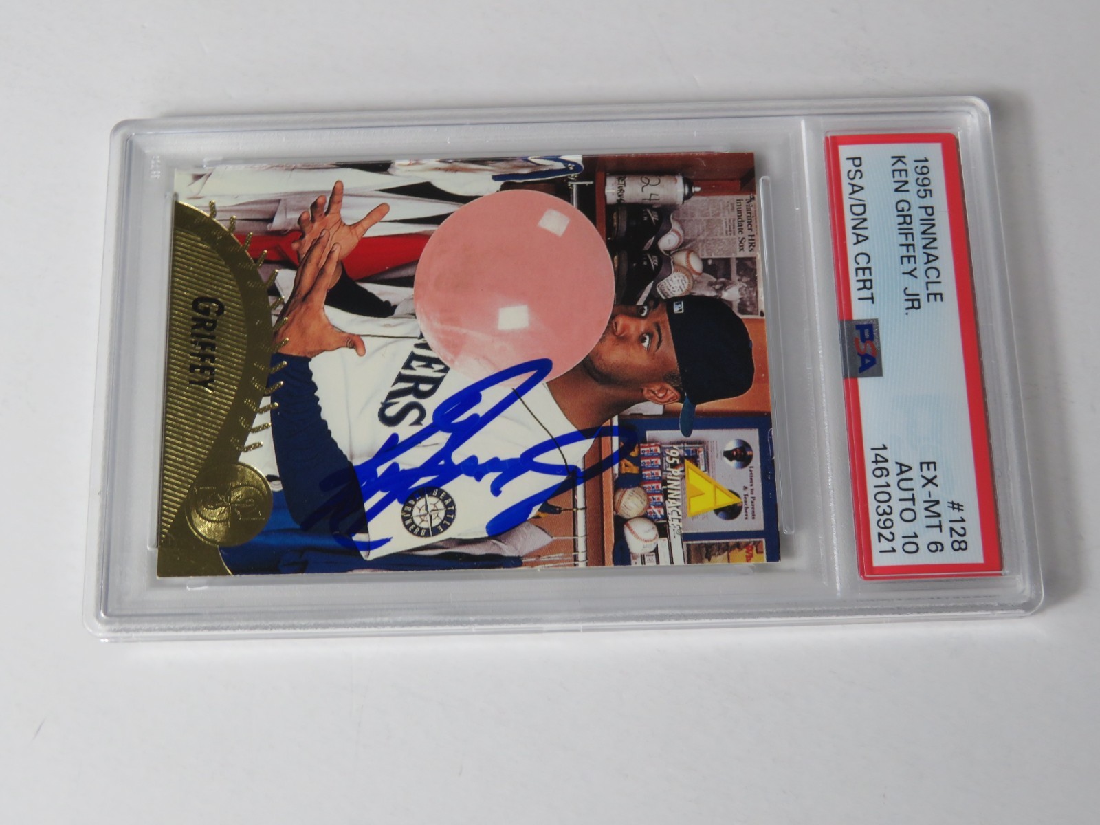 Ken Griffey Jr. HOF Signed 1995 Pinnacle Bubble Gum Card # 128 PSA 10 Auto view 3