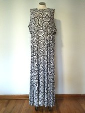 Torrid Size 4 Black and White Sleeveless Geometric Print Knit Cutout Maxi Dress