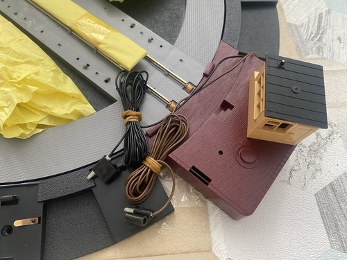 Hornby R070 Electrically Operated Turntable Motorised OO Gauge - Boxed - Picture 13 of 18