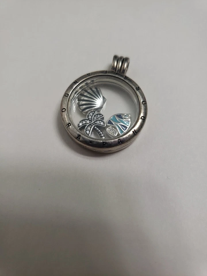 Pandora 浮动吊坠 带 3 迷你浮动小饰品,无颈链 Inc. — 第 4/4 张图片