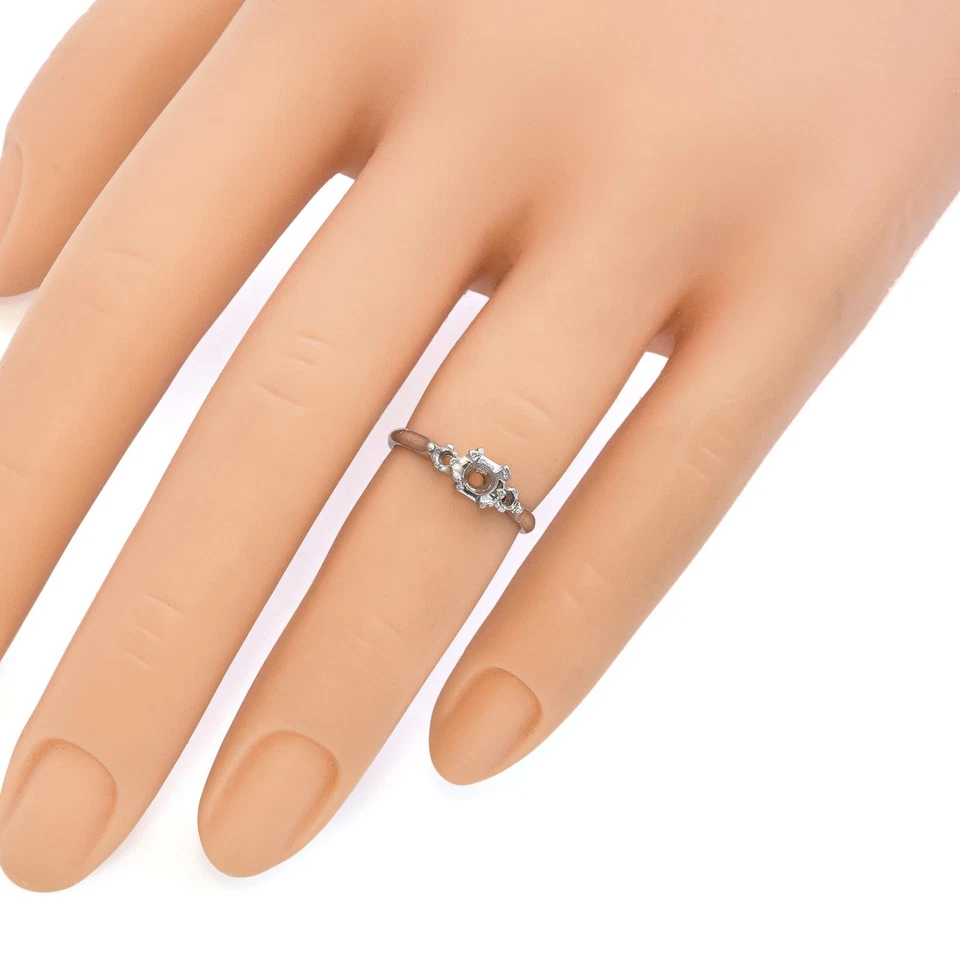 Anillo semi montaje vintage de platino de 3 piedras Foto 3 de 4