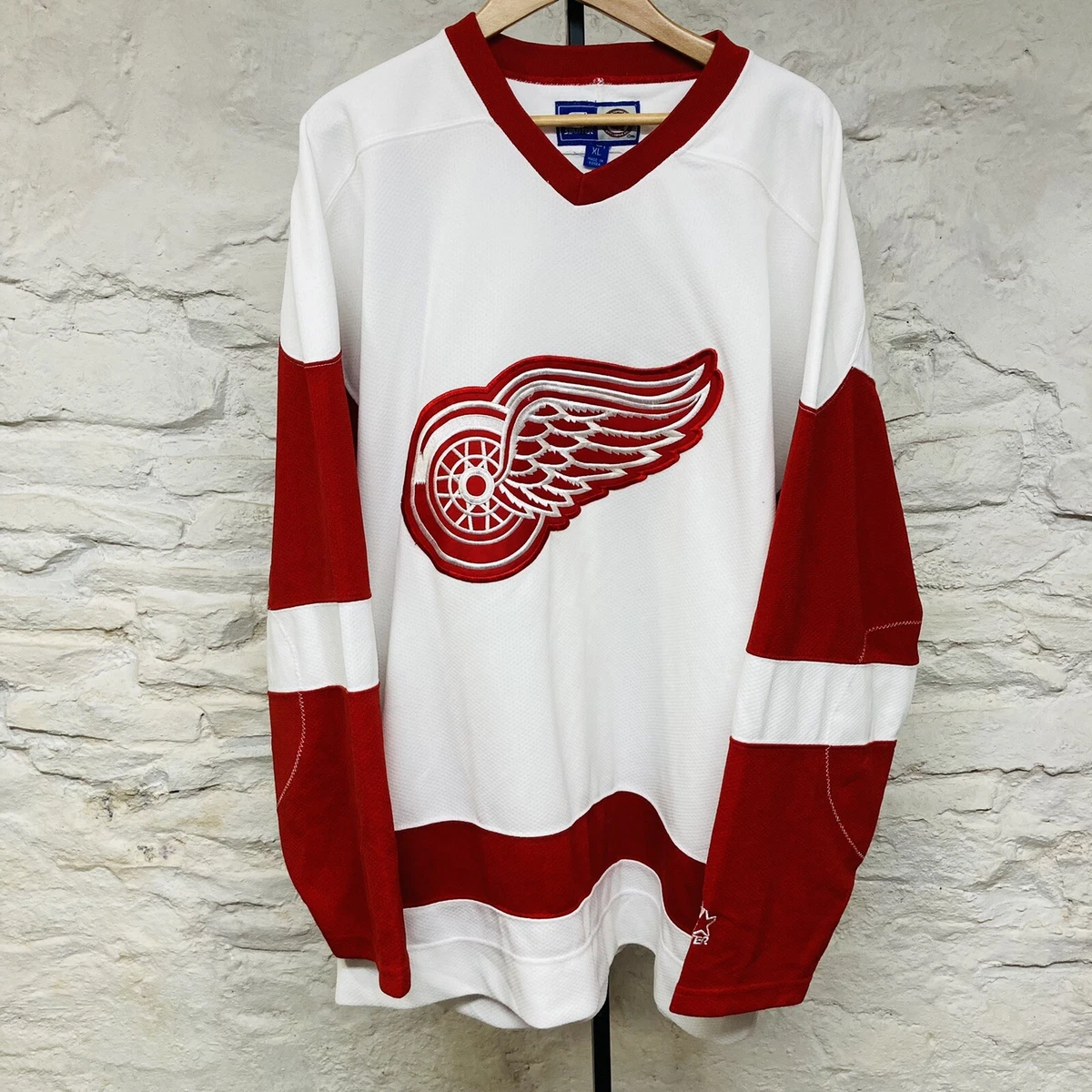 Red wings on sale alternate jersey