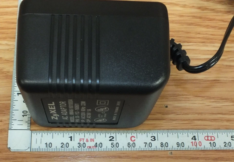 Zyxel (MW48-1601000A) AC Adaptor Power Supply 22W & 60Hz (P/N:30-112-160601) - Image 3 of 4
