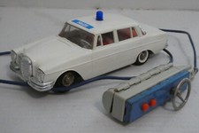 GAMA F&Uuml; MA  1882  MERCEDES 220 S POLIZEI MIT FERNLENKUNG MOTOR BLAULICHT