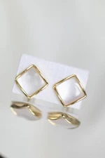 Nature White shell earrings Gold
