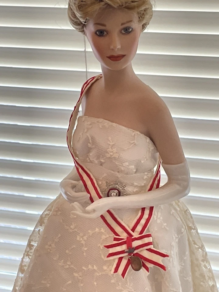 Muñeca retrato Franklin Mint reliquia princesa Gracia de Mónaco 16" Foto 2 de 4