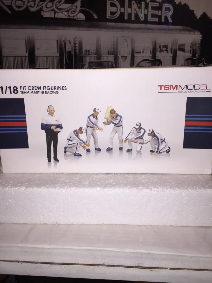 1/18 TSM Figurine Pit Crew Figurines Team Martini Racing Set of 6 TSM10AC05 - Image 2 of 4