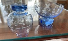 SMALL VINTAGE ENGRAVED COBALT GLASS BOWLS. POSSIBLY BOHEMIAN