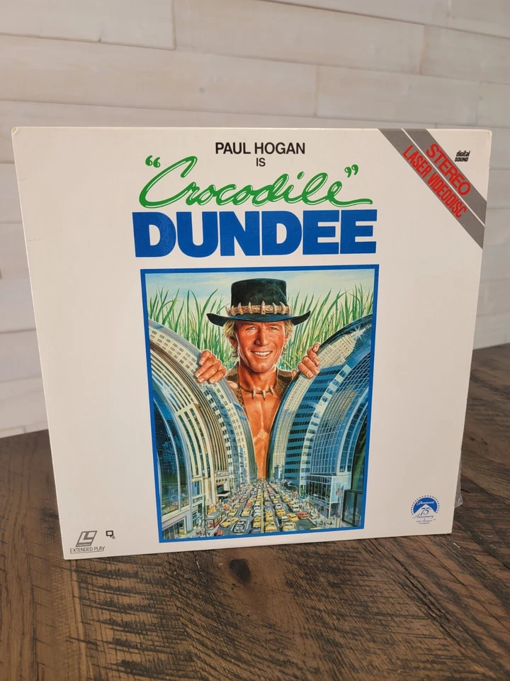 Crocodile Dundee Laserdisc LD Paul Hogan VG+ Clean, 1986 - Image 2 of 4